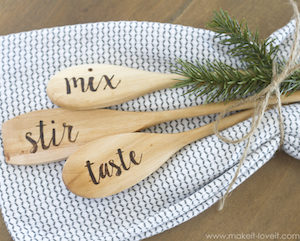 DIY Engraved Wooden Spoons gift for mother's day