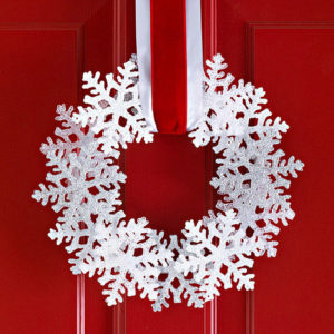 easy Snowflake Christmas Wreath