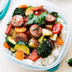 https://www.prudentpennypincher.com/wp-content/uploads/2017/07/Italian-seasoned-veggies-and-sausage-all-made-in-one-pan.jpg