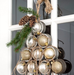 Mason Jar Lid Ornament Christmas Wreath