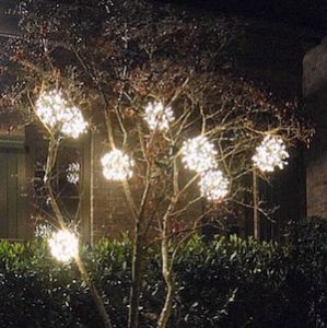 100 Best Outdoor DIY Christmas Decorations - Prudent Penny Pincher