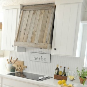 18 Must-Haves for Decorating a Farmhouse Kitchen - Joyful Derivatives
