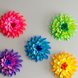 https://www.prudentpennypincher.com/wp-content/uploads/2018/04/diy-paper-dahlia-flowers-rainbow.jpeg