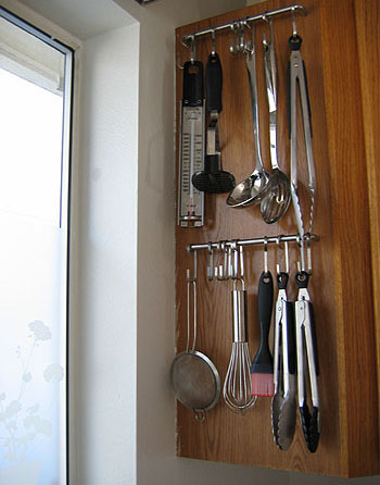Under-Cabinet Kitchen Utensil Storage