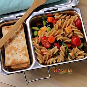 https://www.prudentpennypincher.com/wp-content/uploads/2019/06/Kid-Friendly-Pasta-Salad-@Vegetarianmamma.com-Pack-Your-Lunch-683x1024.jpg