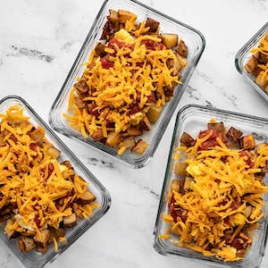 https://www.prudentpennypincher.com/wp-content/uploads/2020/03/Country-Breakfast-Bowls-Meal-Prep-Containers.jpg