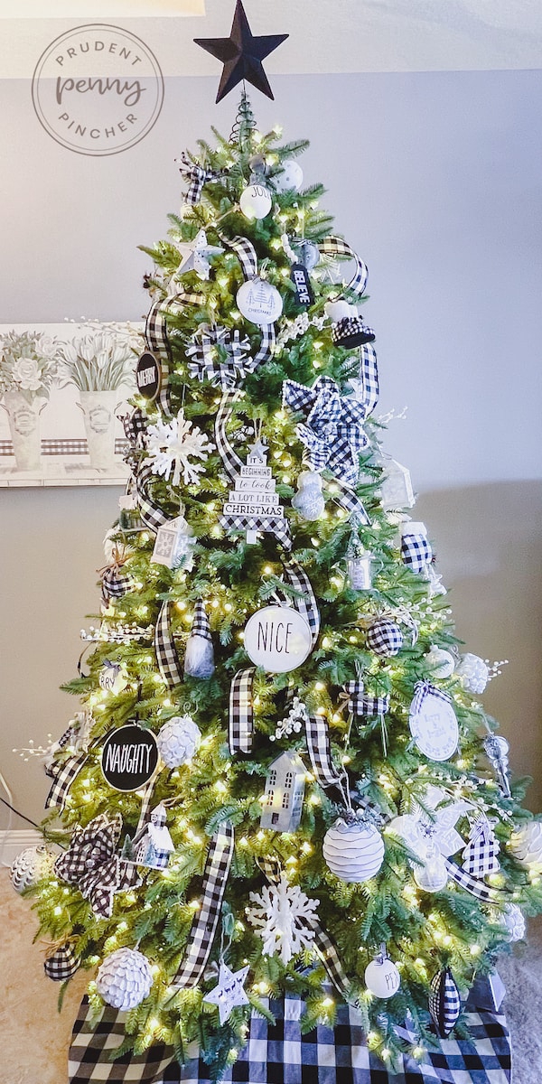 60 Best white garland ideas  christmas diy, christmas decorations