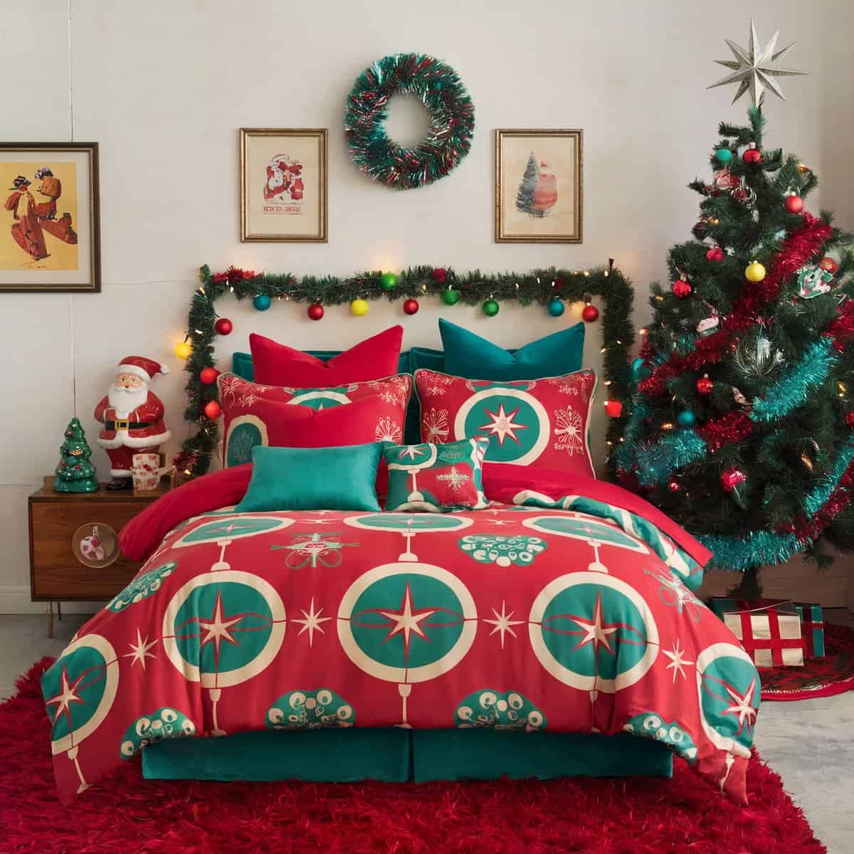 Retro Christmas Bedroom Decor